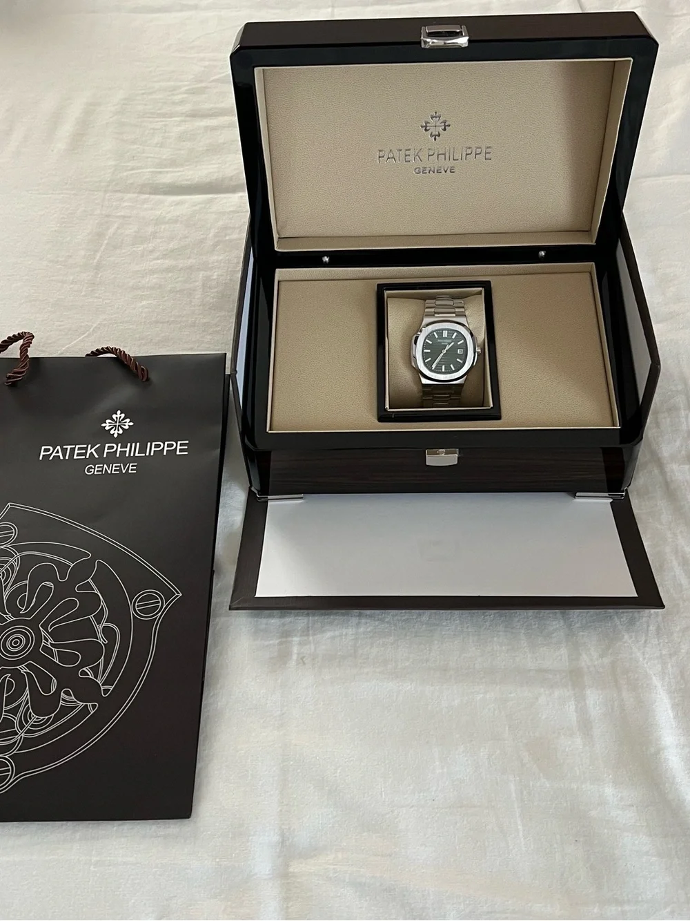 PP Men’s Stainless Steel Watch with Green Dial and Silver Bracelet